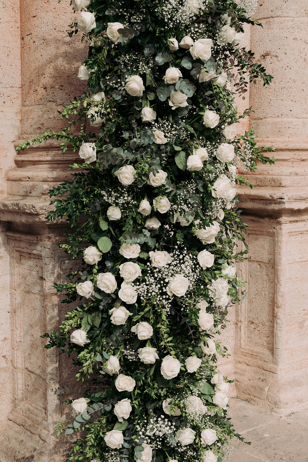 flowers in front of Basílica de Sant Jaume Apòstol